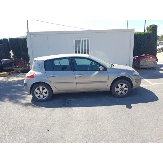 RENAULT MEGANE II BERLINA 5P '2007 AUTHENTIQUE DORADO