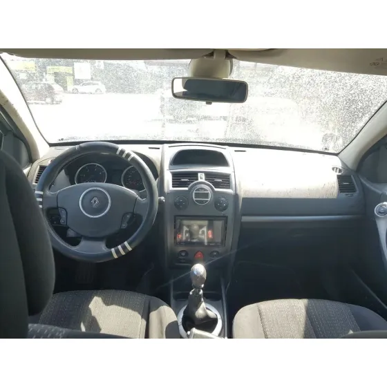 RENAULT MEGANE II BERLINA 5P '2007 AUTHENTIQUE DORADO