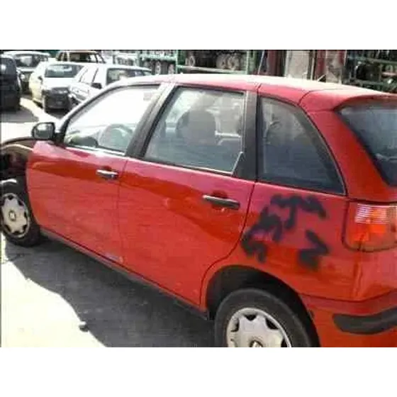 SEAT IBIZA (6K1) '1999 1.4 ROJO