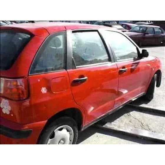 SEAT IBIZA (6K1) '1999 1.4 ROJO