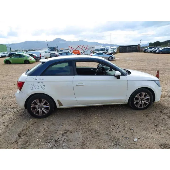 AUDI A1 (8X) '2011 ATTRACTION BLANCO