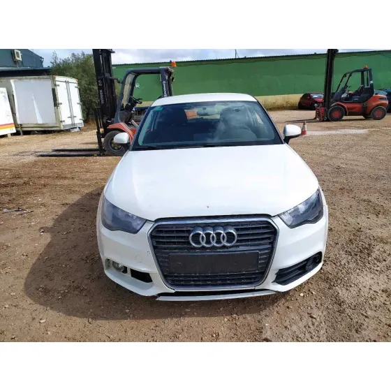 AUDI A1 (8X) '2011 ATTRACTION BLANCO