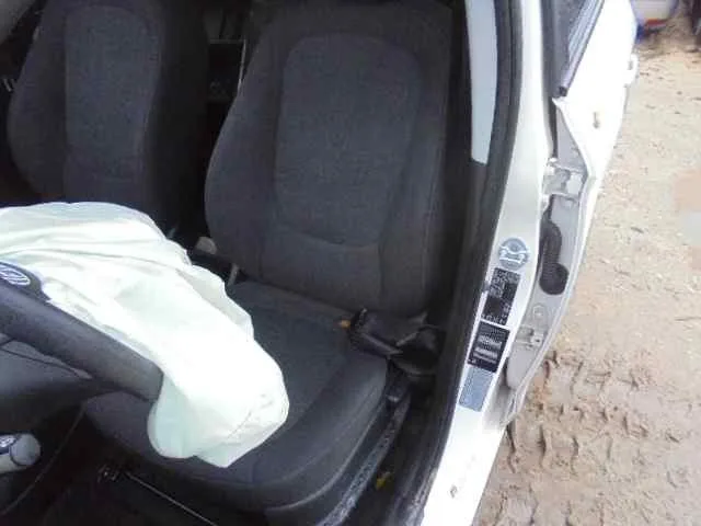 HYUNDAI I20 '2012 CLASSIC BLANCO
