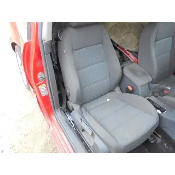 VOLKSWAGEN GOLF V BERLINA (1K1) '2008 GT SPORT ROJO