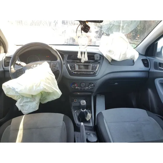 HYUNDAI I20 '2015 CLASSIC BLANCO