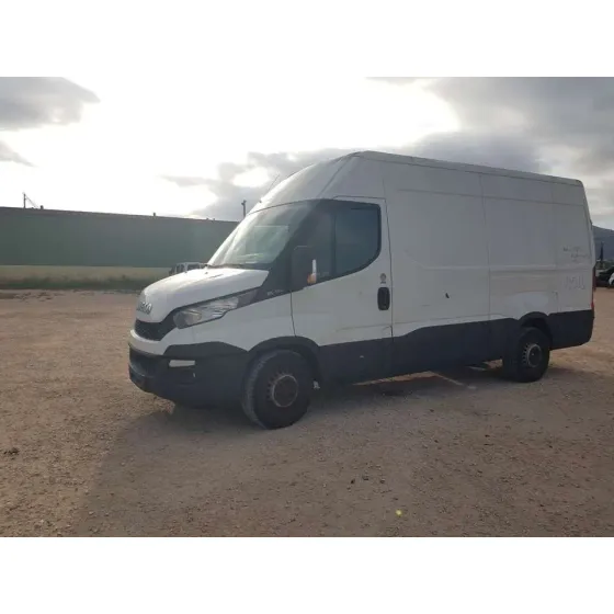 IVECO DAILY KA '2015 CAJA CERRADA GRAN ESPACIO 35S... BATALLA 3300 BLANCO