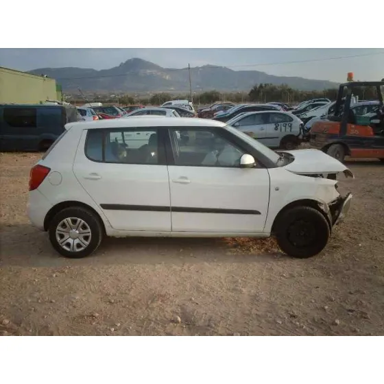 SKODA FABIA (5J2 ) '2010 URBAN BLANCO