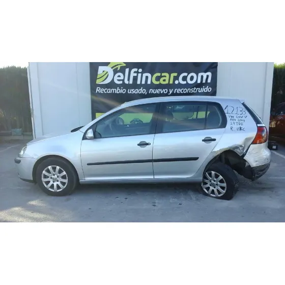 VOLKSWAGEN GOLF V BERLINA (1K1) '2004 TRENDLINE GRIS PLATA