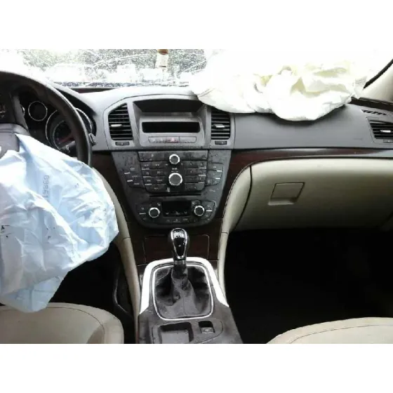 OPEL INSIGNIA BERLINA '2009 EDITION GRIS
