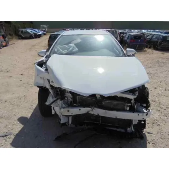 TOYOTA AURIS '2014 ACTIVE BLANCO