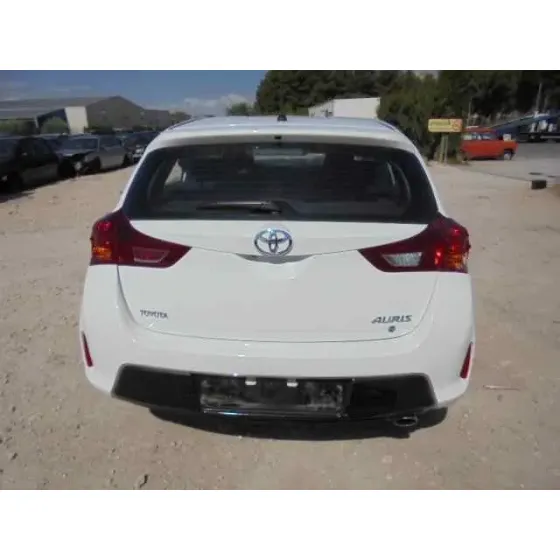 TOYOTA AURIS '2014 ACTIVE BLANCO
