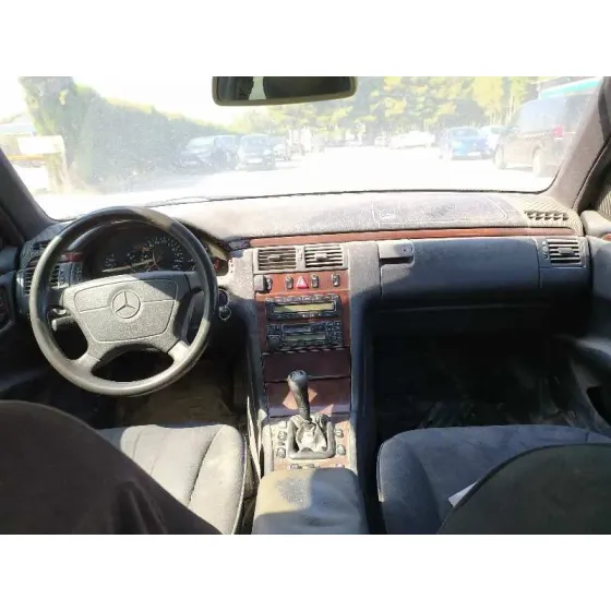 MERCEDES CLASE E (W210) BERLINA DIESEL '1997 290 TURBODIESEL (210.017) GRIS