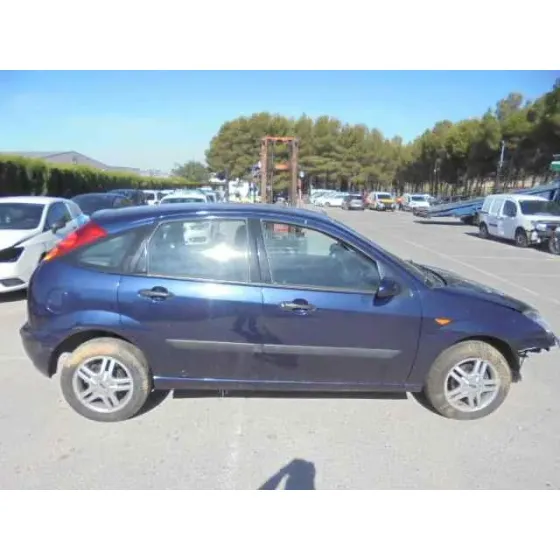 FORD FOCUS BERLINA (CAK) '2002 GHIA AZUL
