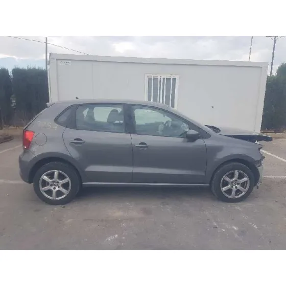 VOLKSWAGEN POLO (6R1) '2013 ADVANCE GRIS