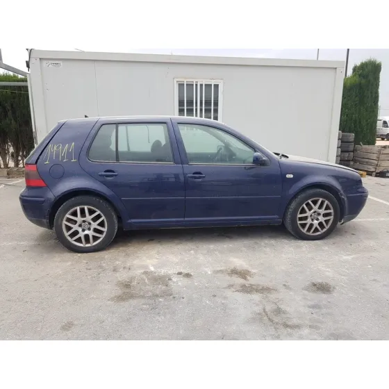 VOLKSWAGEN GOLF IV BERLINA (1J1) '2001 CONCEPTLINE AZUL