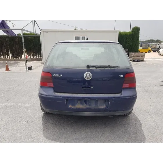VOLKSWAGEN GOLF IV BERLINA (1J1) '2001 CONCEPTLINE AZUL