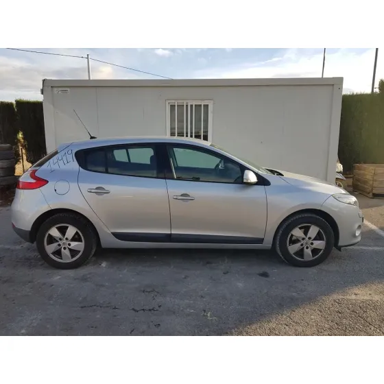 RENAULT MEGANE III BERLINA 5 P '2011 DYNAMIQUE GRIS