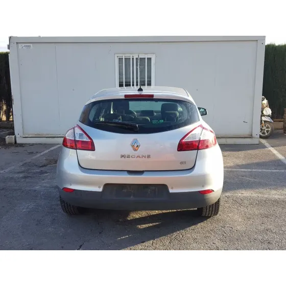 RENAULT MEGANE III BERLINA 5 P '2011 DYNAMIQUE GRIS