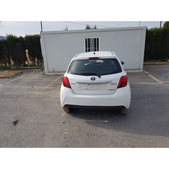 TOYOTA YARIS '2015 HSD ACTIVE BLANCO