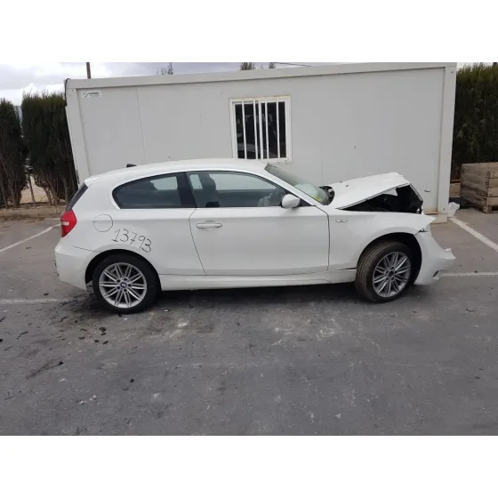 BMW SERIE 1 BERLINA (E81/E87) '2008 118D BLANCO