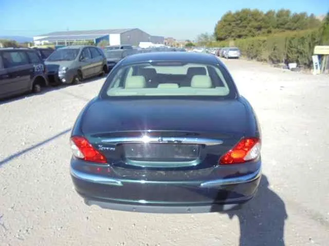 JAGUAR X-TYPE JAGUAR X-TYPE '2002 2.0 V6 EXECUTIVE VERDE 2002