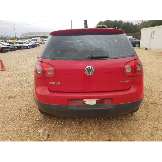 VOLKSWAGEN GOLF V BERLINA (1K1) '2008 IGOLF ROJO