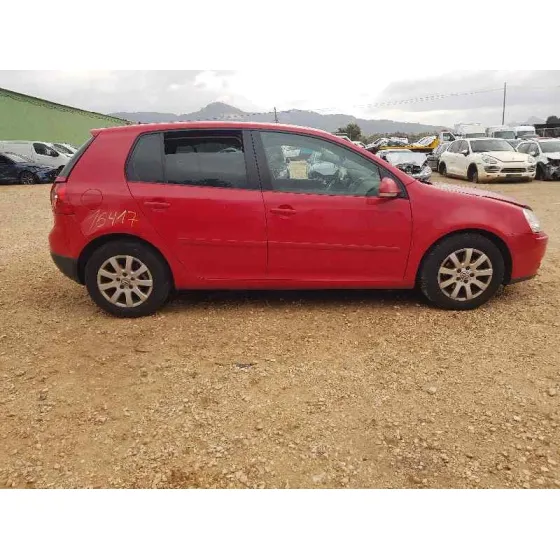 VOLKSWAGEN GOLF V BERLINA (1K1) '2008 IGOLF ROJO
