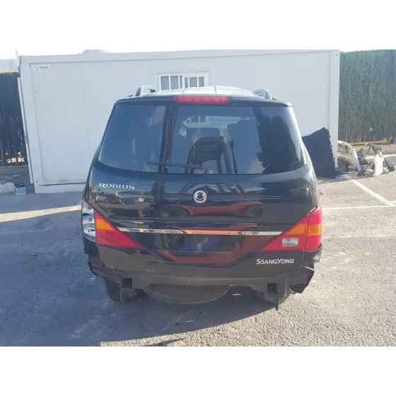 SSANGYONG RODIUS '2012 XDI NEGRO