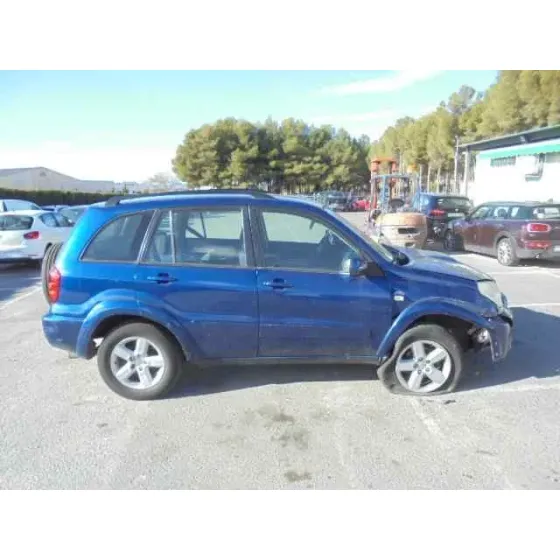 TOYOTA RAV 4 (A2) '2004 2.0 D-4D EXECUTIVE 4X4 (2003->) AZUL