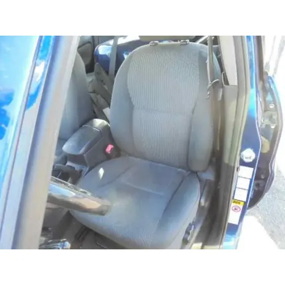 TOYOTA RAV 4 (A2) '2004 2.0 D-4D EXECUTIVE 4X4 (2003->) AZUL