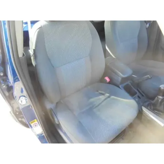 TOYOTA RAV 4 (A2) '2004 2.0 D-4D EXECUTIVE 4X4 (2003->) AZUL