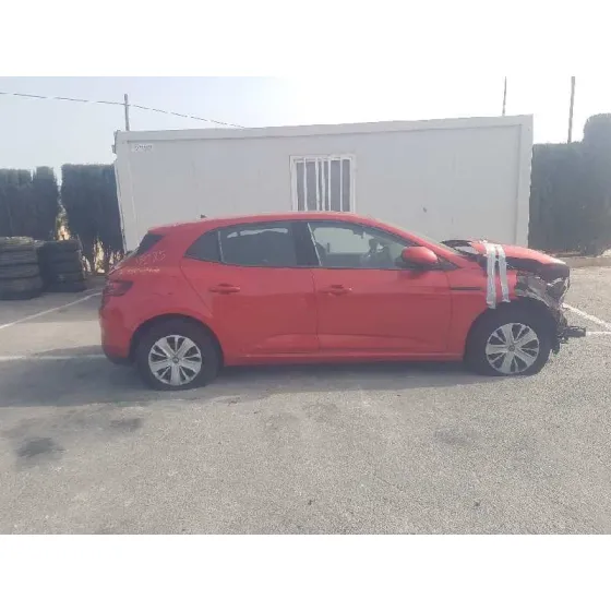 RENAULT MEGANE IV BERLINA 5P '2019 LIFE ROJO ELECTRICO