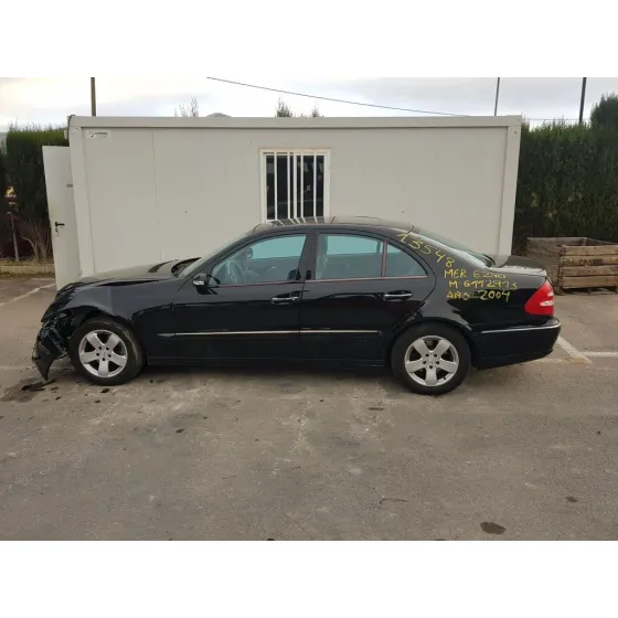 MERCEDES CLASE E (W211) BERLINA '2004 E 240 (211.061) NEGRO