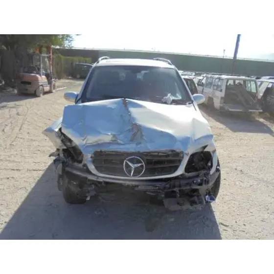 MERCEDES CLASE M (W163) '2004 270 CDI (163.113) GRIS