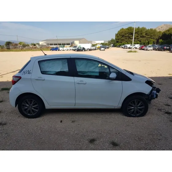 TOYOTA YARIS '2018 ACTIVE BLANCO
