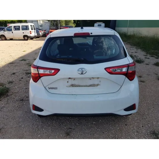 TOYOTA YARIS '2018 ACTIVE BLANCO