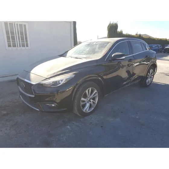 INFINITI Q30 '2018 1.5D NEGRO