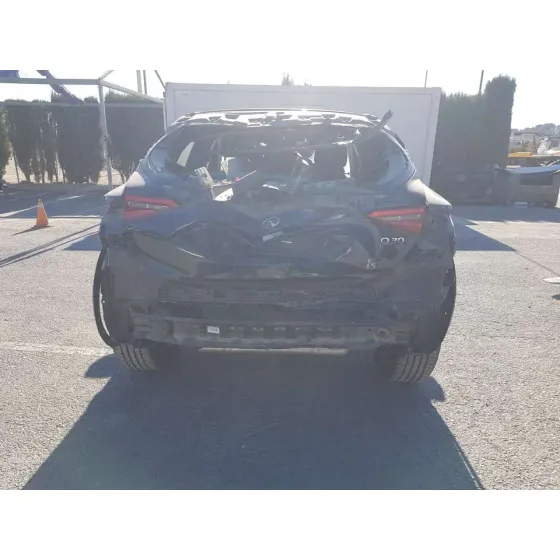INFINITI Q30 '2018 1.5D NEGRO