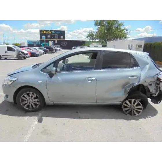 TOYOTA AURIS '2010 ACTIVE GRIS