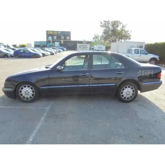 MERCEDES CLASE E (W210) BERLINA '2002 240 (210.062) AZUL