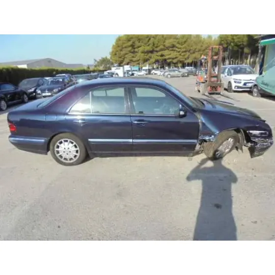 MERCEDES CLASE E (W210) BERLINA '2002 240 (210.062) AZUL