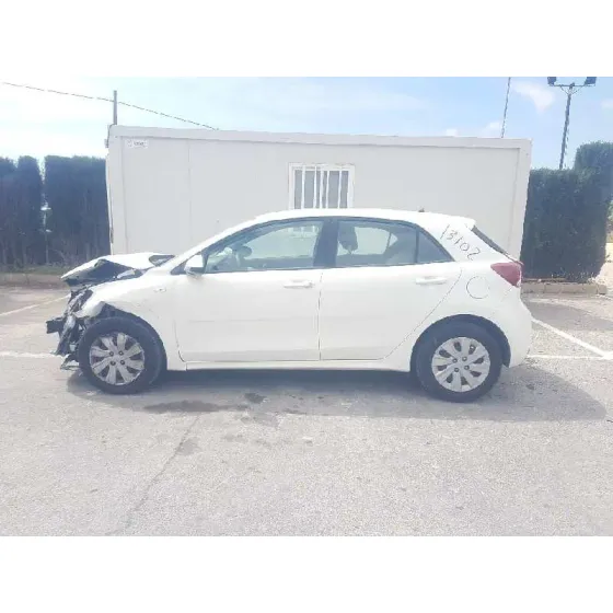 KIA RIO (YB) '2017 ATTRACT BLANCO
