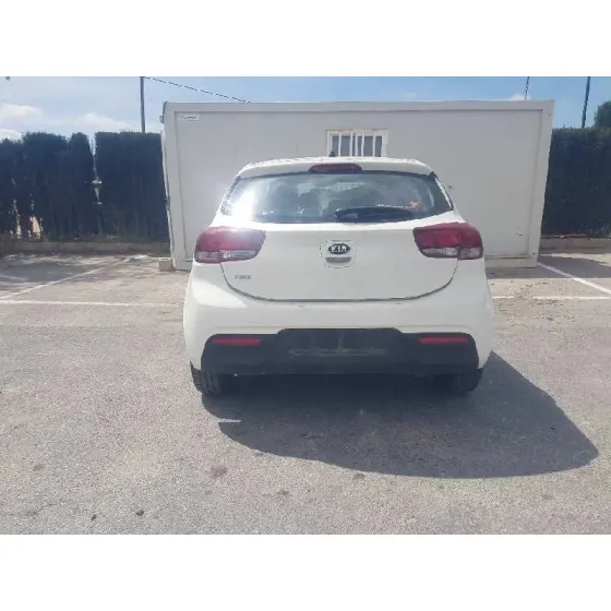 KIA RIO (YB) '2017 ATTRACT BLANCO