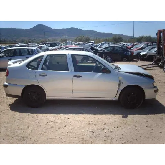 SEAT CORDOBA BERLINA (6K2) '2002 STELLA GRIS