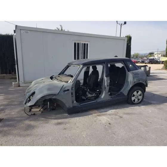 MINI MINI 5-TRG. (F55) '2020 COOPER GRIS