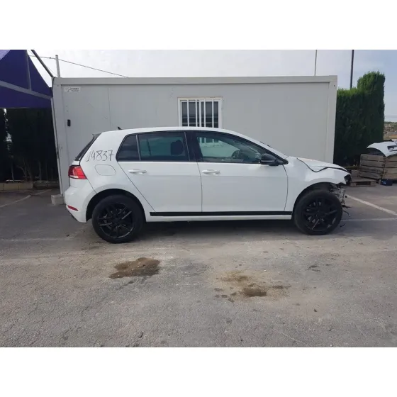 VOLKSWAGEN GOLF VII LIM. (BQ1) '2018 COMFORTLINE BLANCO