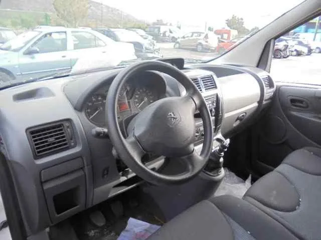 PEUGEOT EXPERT TEPEE '2015 L2H1 ACCESS BLANCO