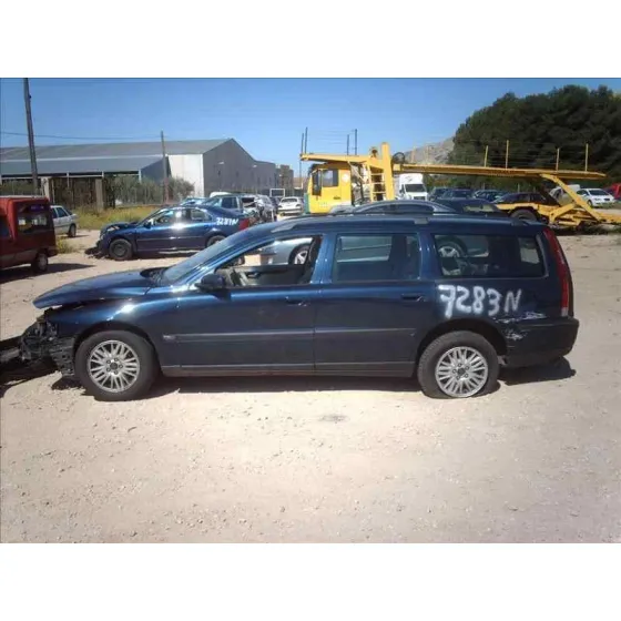 VOLVO V70 FAMILIAR '2001 2.4 D AZUL