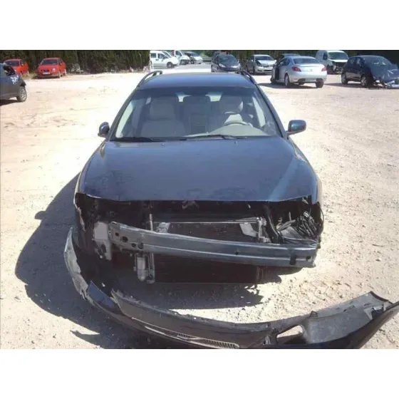 VOLVO V70 FAMILIAR '2001 2.4 D AZUL