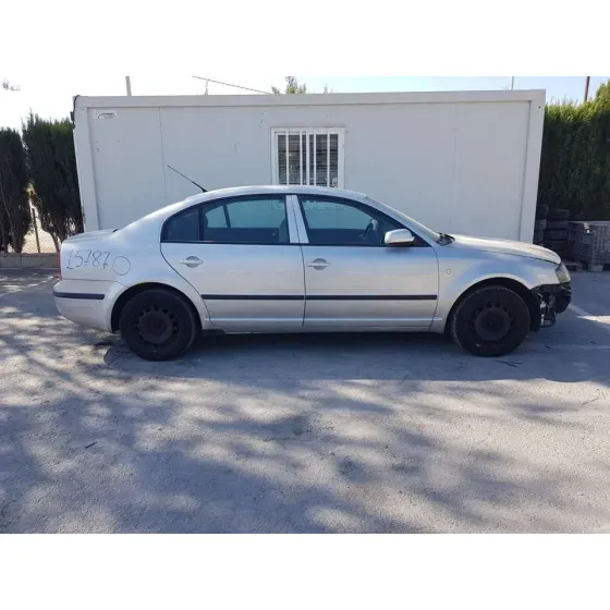 SKODA SUPERB (3U4) '2004 CLASSIC GRIS
